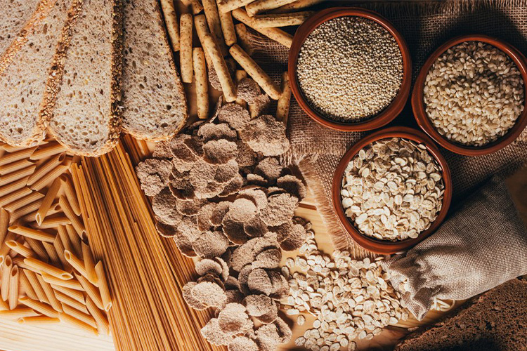 در زمان طبخ غذای مناسب مادر شیرده، نباید کربوهیدرات‌های پیچیده را فراموش کنید.